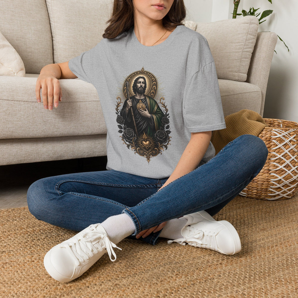 San Judas Tadeo Black & Gold Sacred Heart Unisex T-Shirt